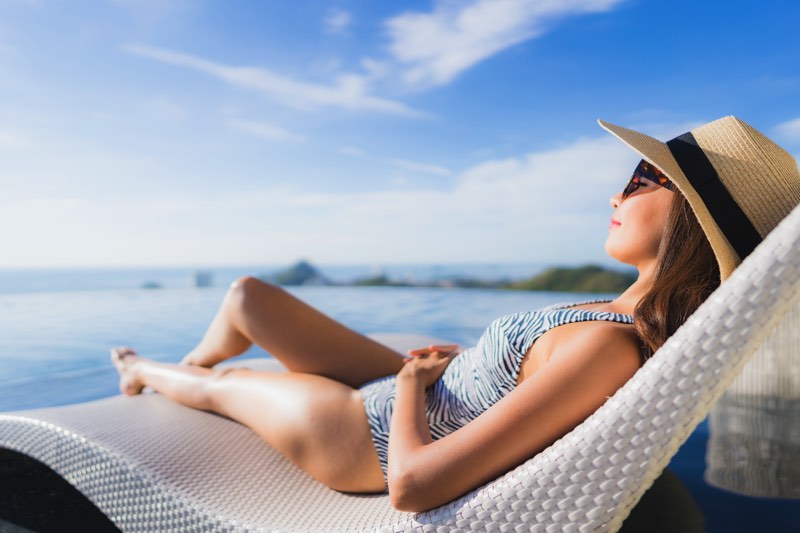 Il corpo in estate: ascoltare fame, sete e stanchezza senza combatterle