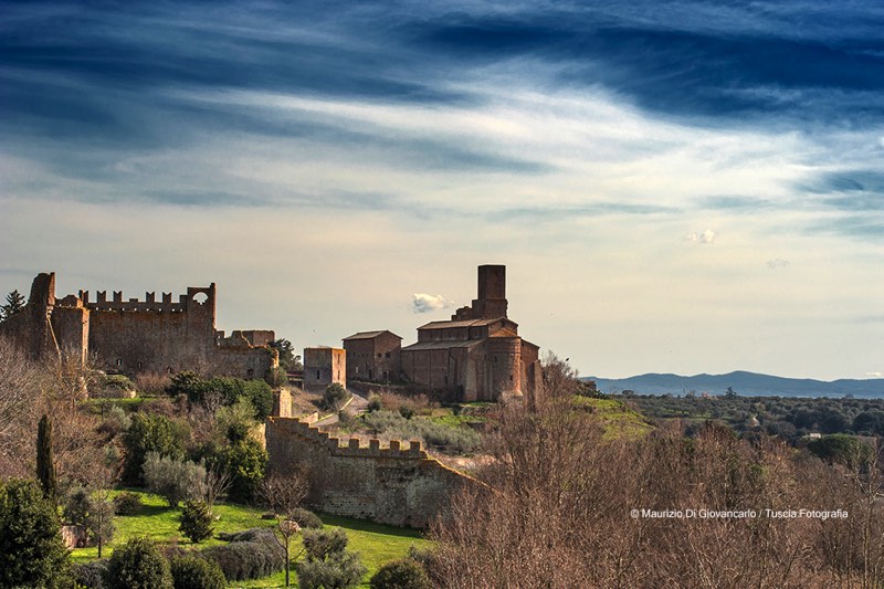 Tuscania: storia, chiese e sapori nel cuore della Tuscia