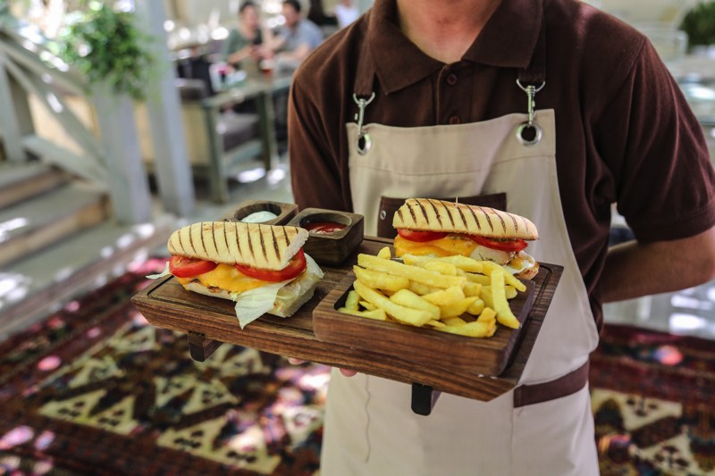 Slow food VS Fast food - ViviSanoMangiaBene.it